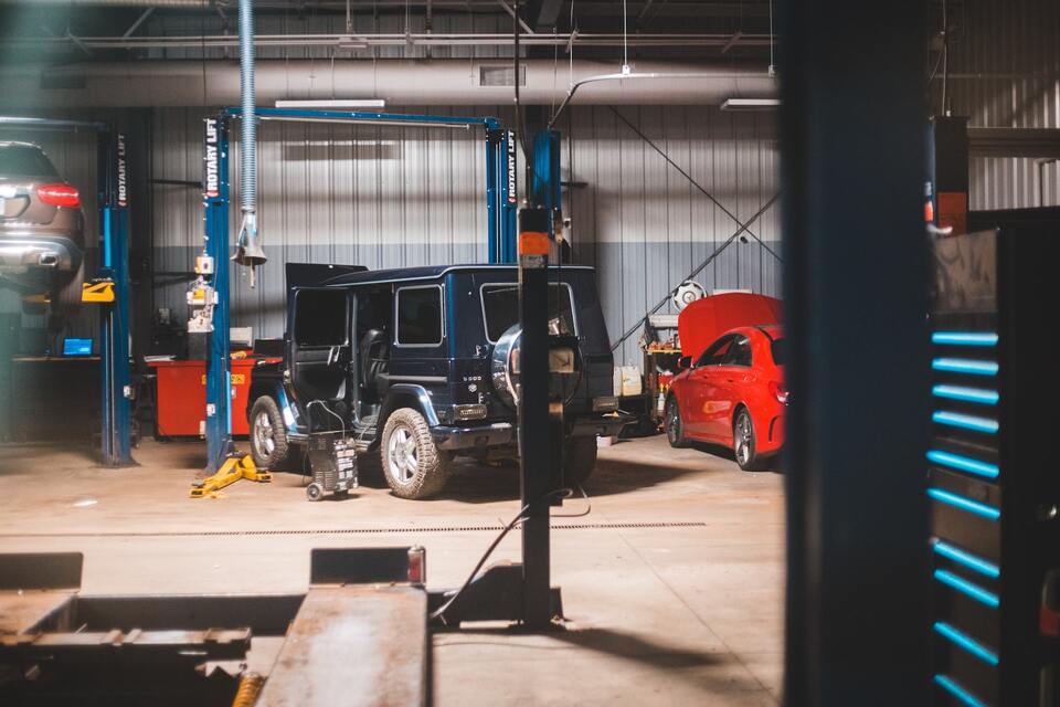 supplying garage equipment 04